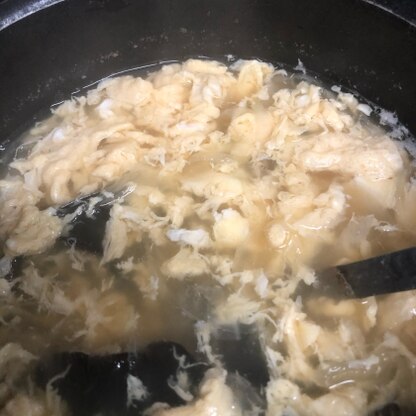 レシピ参考にさせていただきました。
生きくらげ➡︎乾燥きくらげを戻してから使いました
シャンタン➡︎中華だしと鶏ガラのもとで代用

とても美味しかったです。
